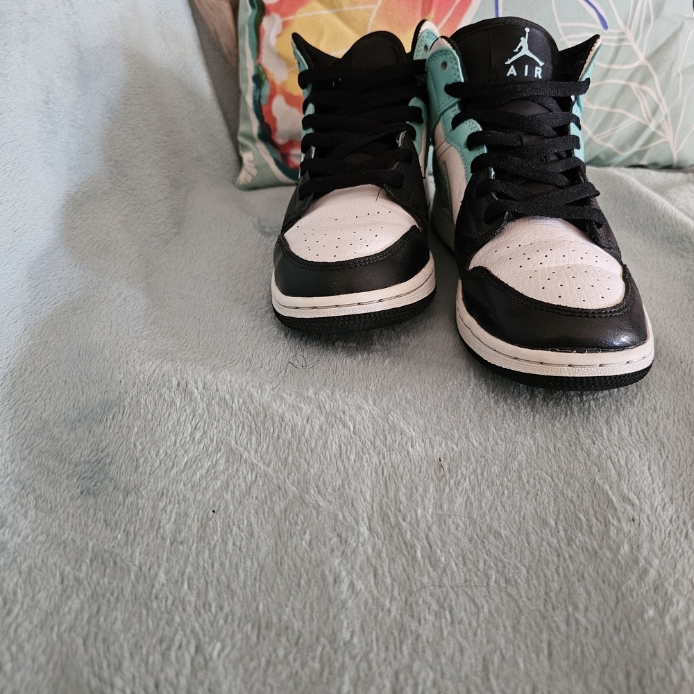Air Jordan 1 Mid Basketball Shoes In Tropical Twist Youth Size 4.5 - Picture 10 of 14
